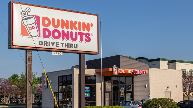 Exterior of a Dunkin' Donuts