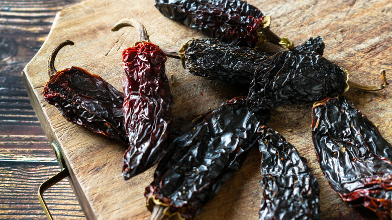 dried chipotle chiles