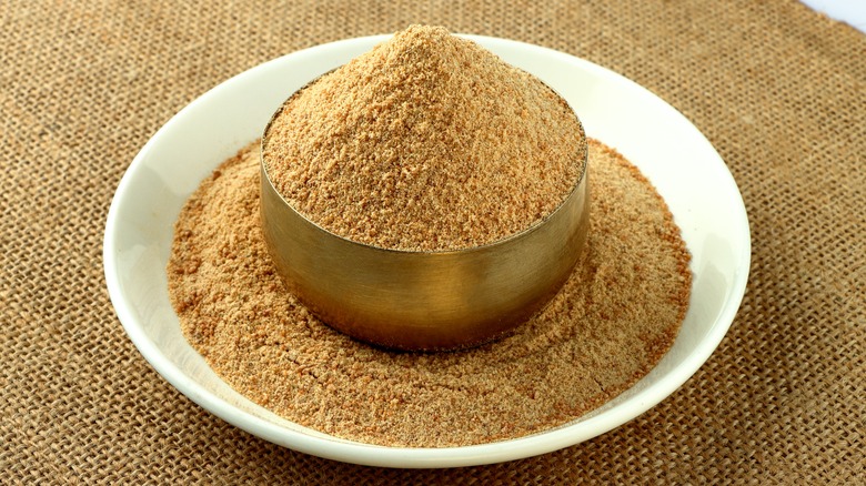 asafetida powder in bowl