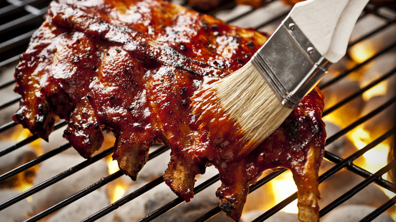 glazing pork ribs