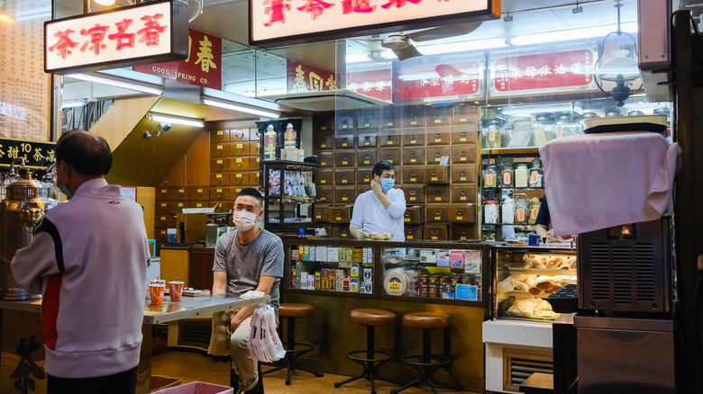 chinese medicine store