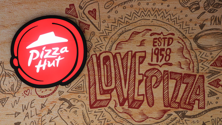 Pizza Hut logo and art