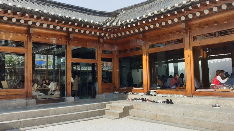 hanok cafe