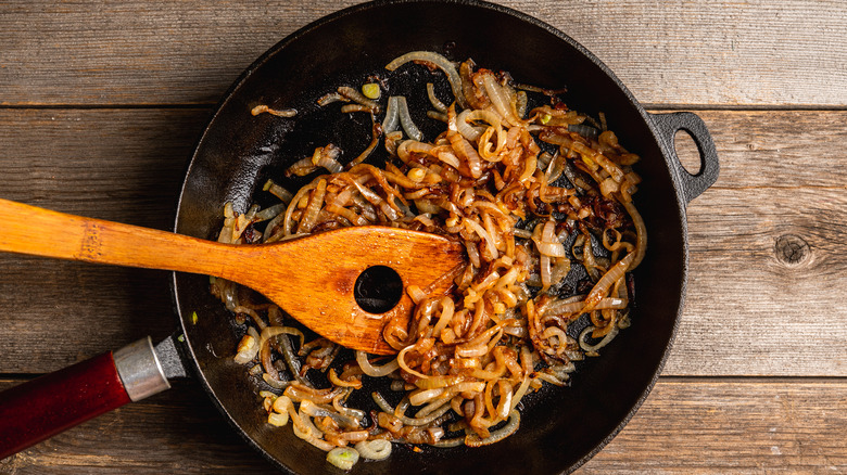 Caramelizing onions in pan