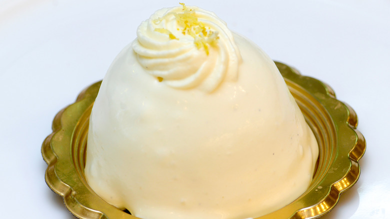 Lemon Delight on gold plate