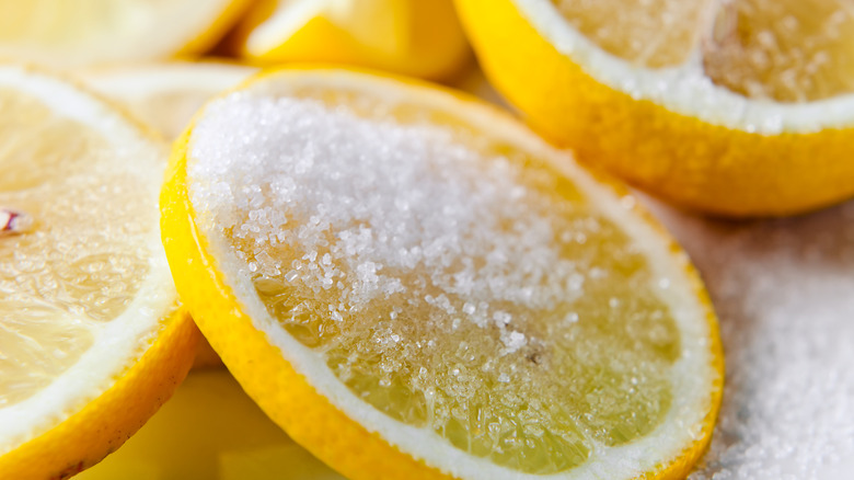 Lemons with sugar