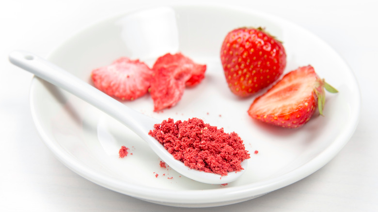 freeze-dried strawberry