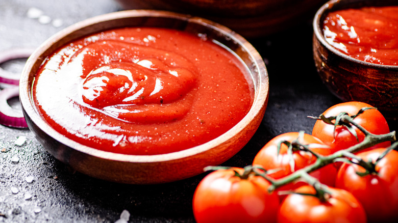 ketchup tomato sauce in bowl