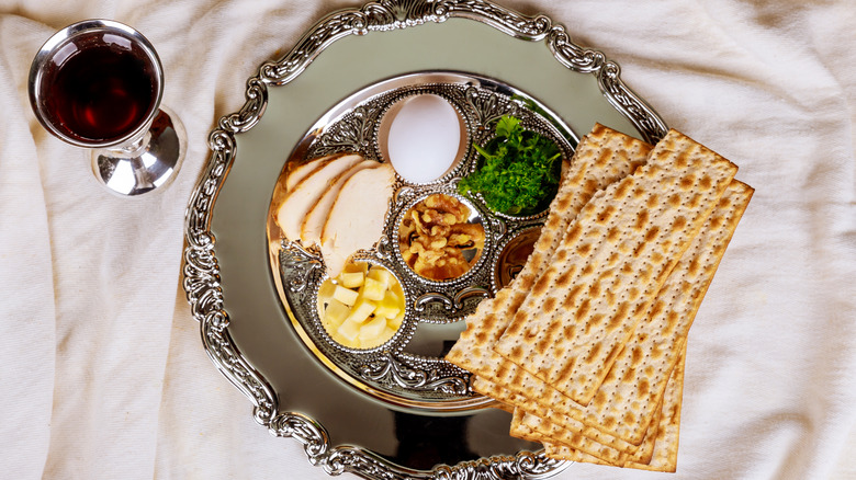 Seder plate