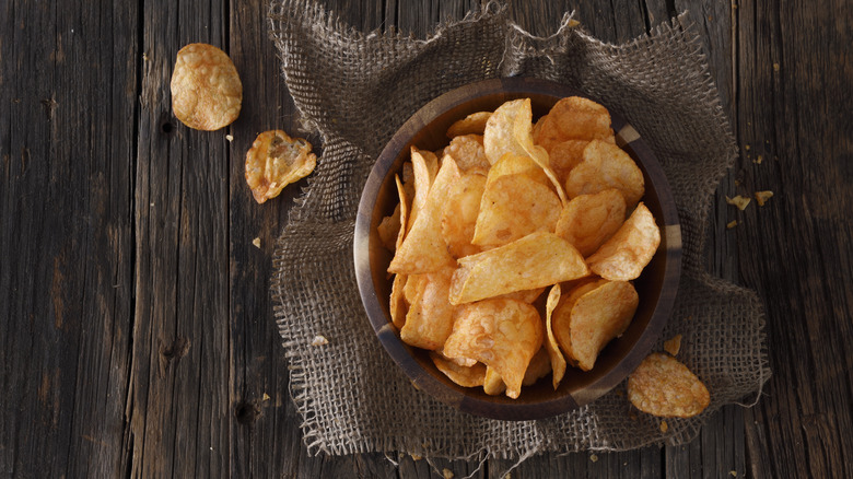 The Tastiest Beer Pairing For Barbecue Potato Chips