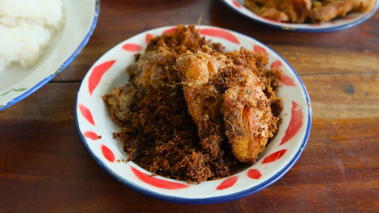 Ayam Goreng in bowl