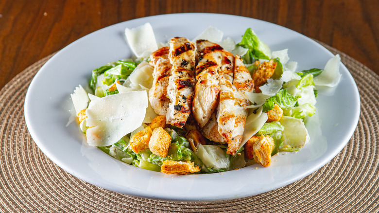 Caesar salad with grilled chicken