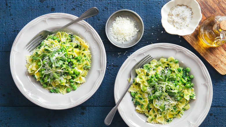 broccoli, farfalle, cheese