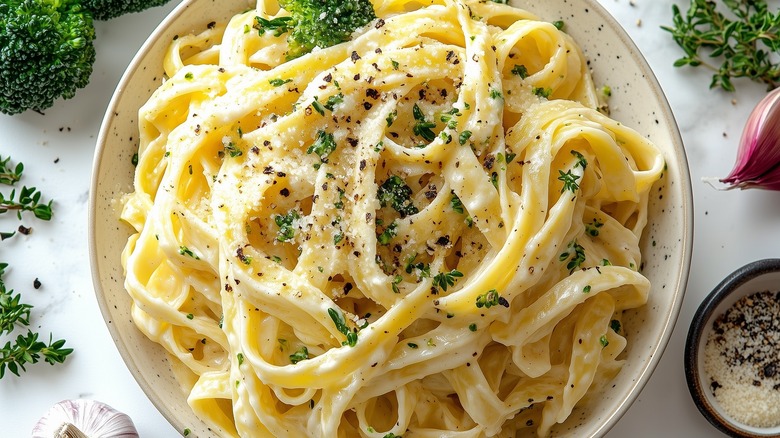 vegan creamy alfredo dish