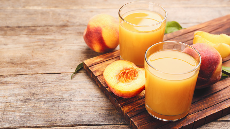 homemade peach juice 