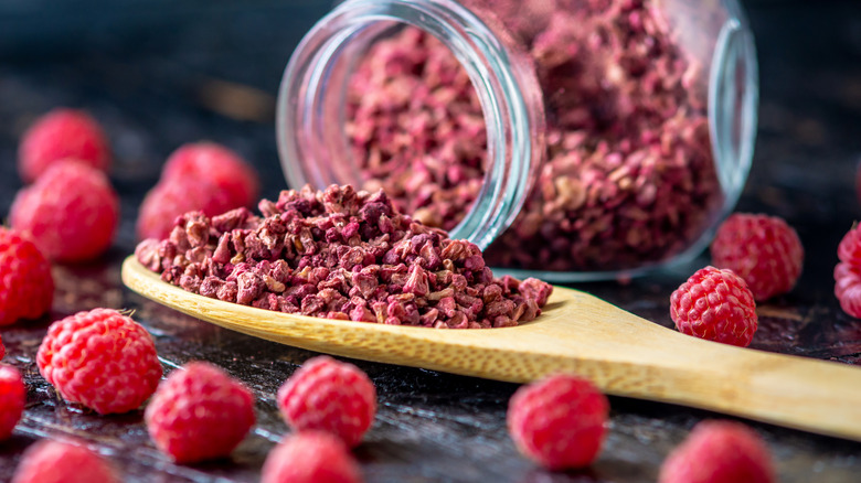 fresh and freeze-dried raspberries