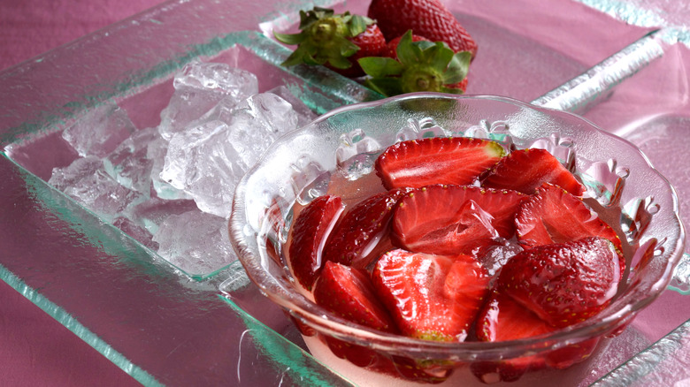 strawberries ice bowl