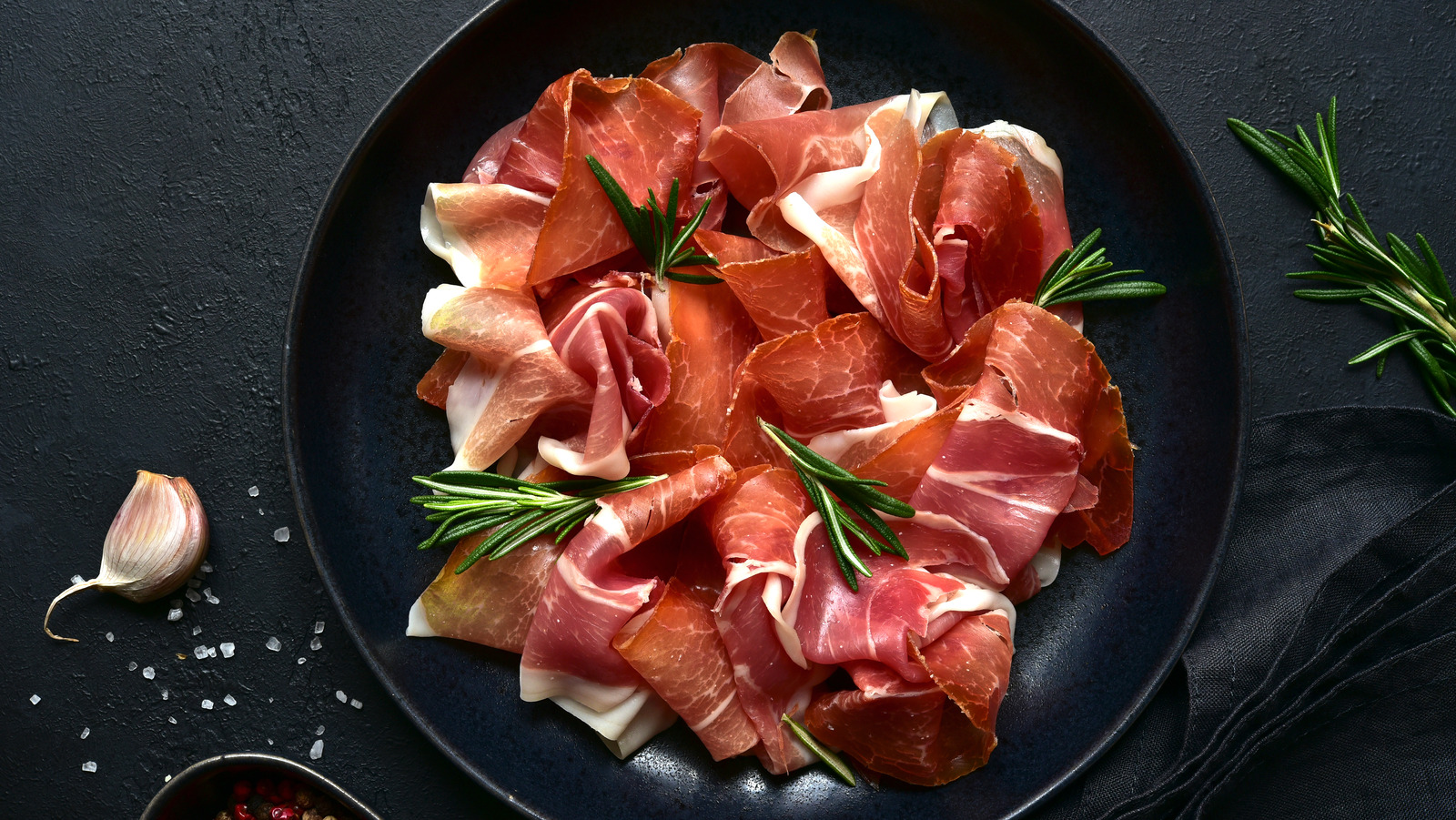 https://www.tastingtable.com/img/gallery/the-truth-about-prosciutto/l-intro-1660675372.jpg