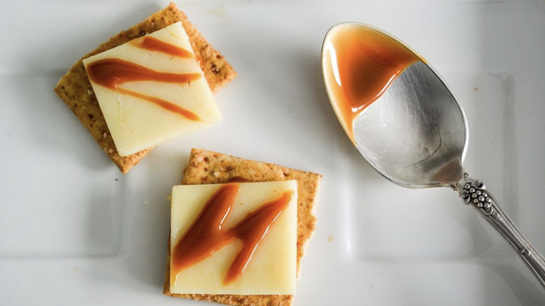 Caramel drizzle on cheese