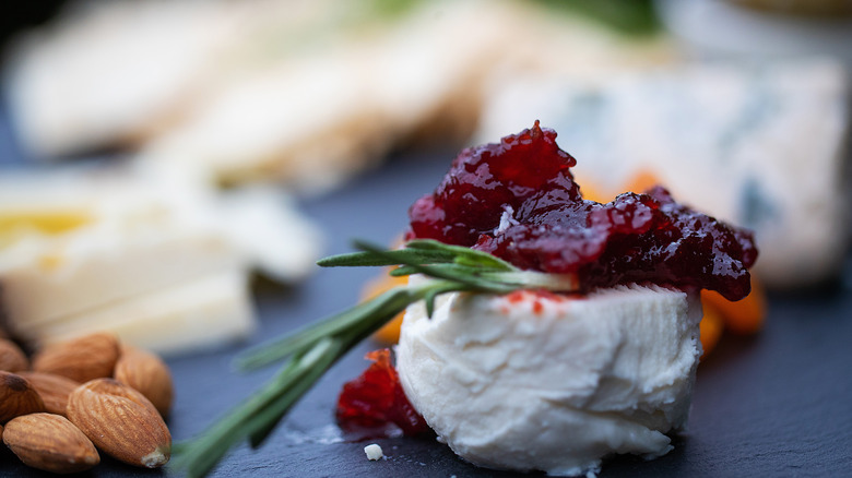 Brie with cranberry chutney