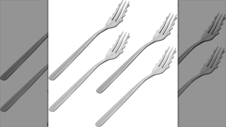 Four spaghetti forks
