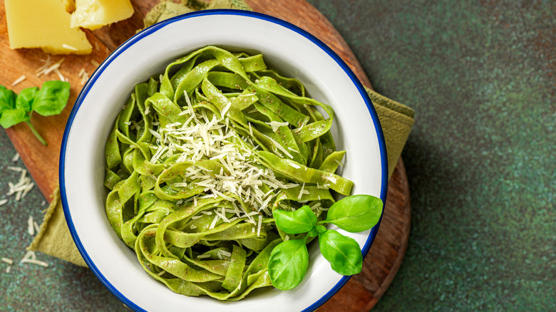 Green pasta with parmesan 