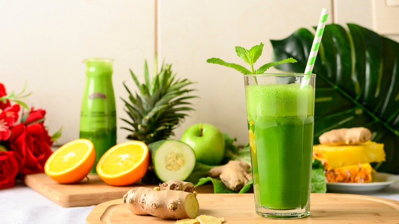 Green juice and fruit