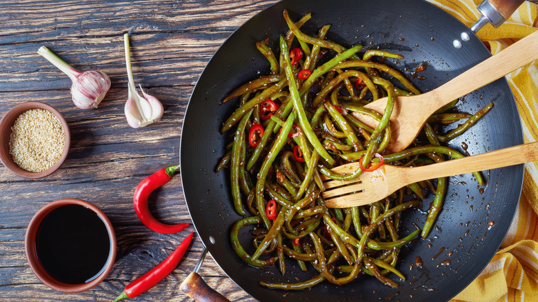 Sichuan green beans