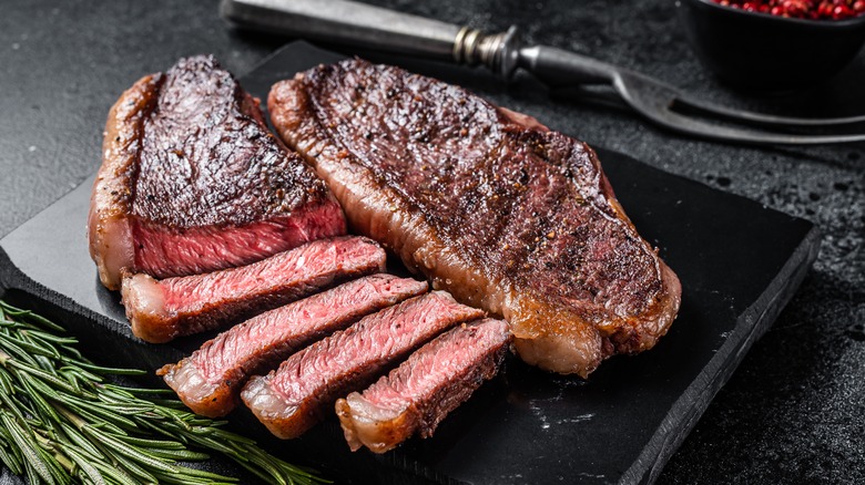 The Unconventional Way To Cook Steak Without The Oily Mess