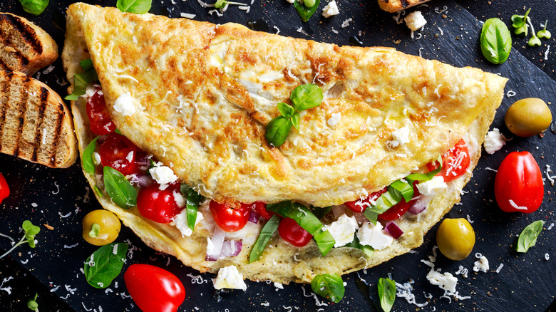 omelet olives tomato feta