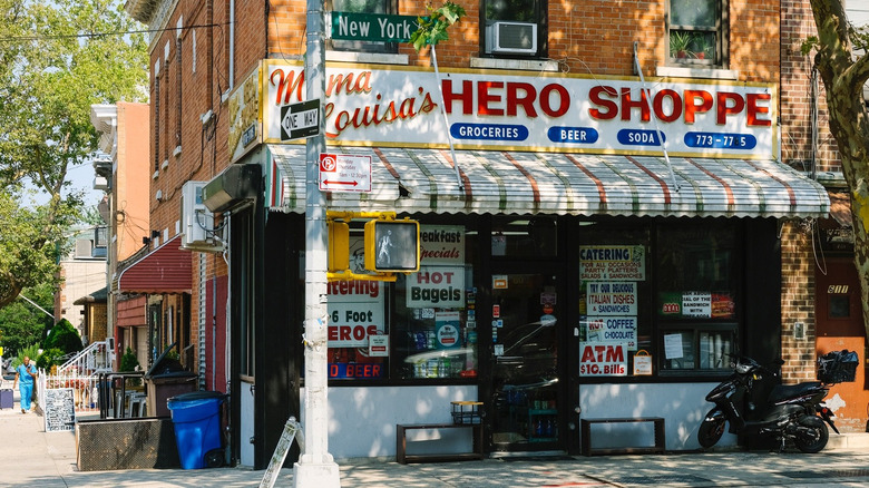 storefront of Mama Louisa's