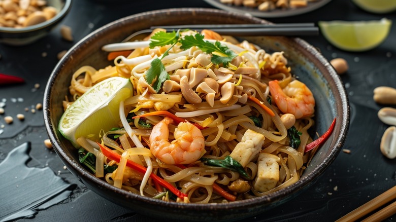 Bowl of Kung Pao shrimp with peanuts