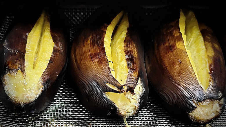 Roasted bananas in oven