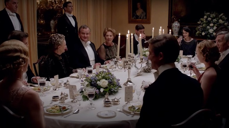 Crawley family dining in Downton Abbey