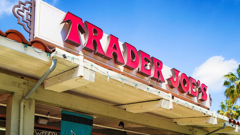 trader joe's exterior store logo