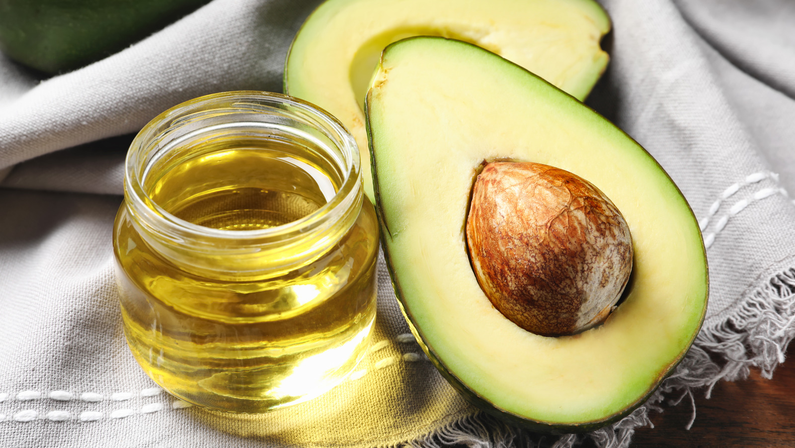 https://www.tastingtable.com/img/gallery/the-unique-way-avocado-oil-is-produced/l-intro-1663013956.jpg