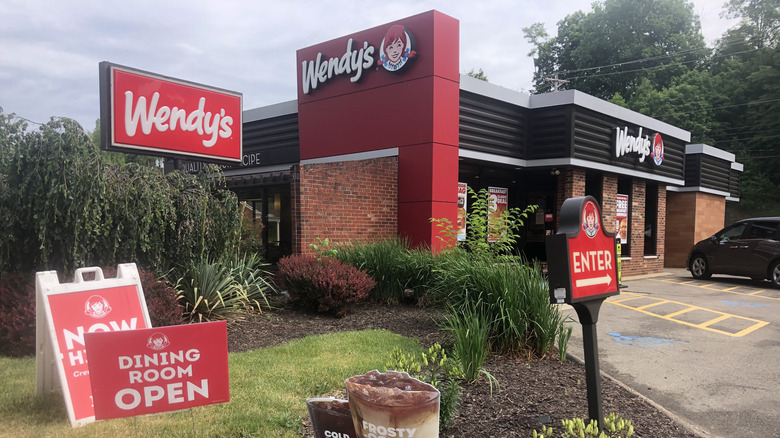 Front and side facade of a Wendy's restaurant in Athens, Ohio.