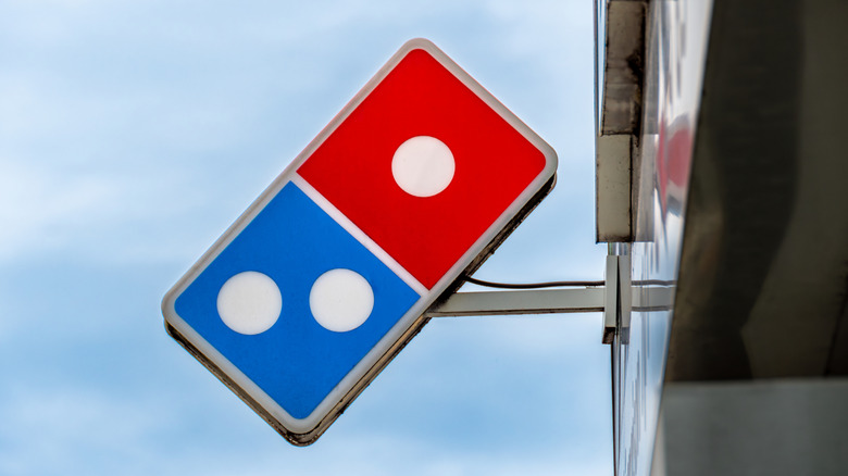 Domino's pizza sign