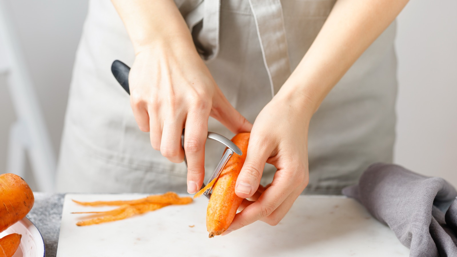 Fruit Peeler Knife Cucumber Carrot Zucchini Shaving Thin Slicer