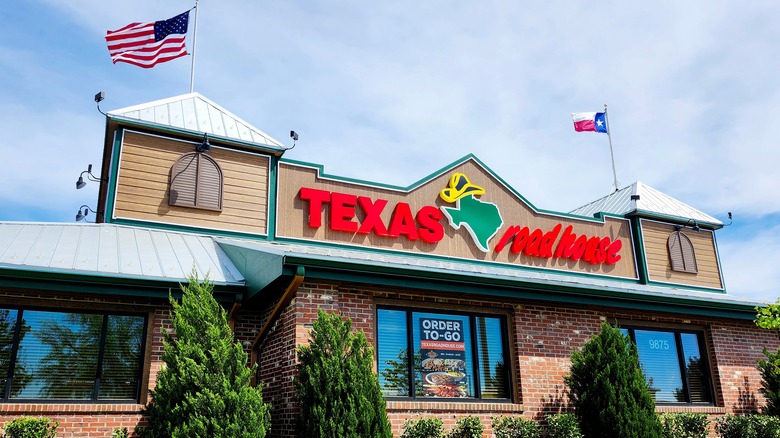 Exterior of Texas Roadhouse