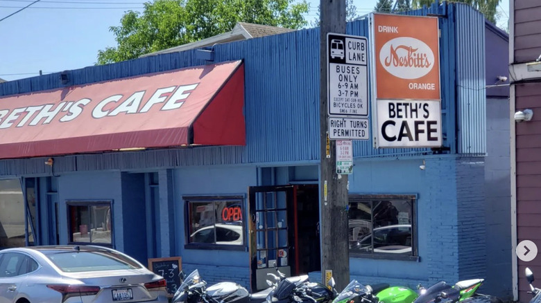 Exterior of Beth's Cafe Seattle