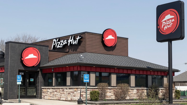 Exterior of Pizza Hut restaurant