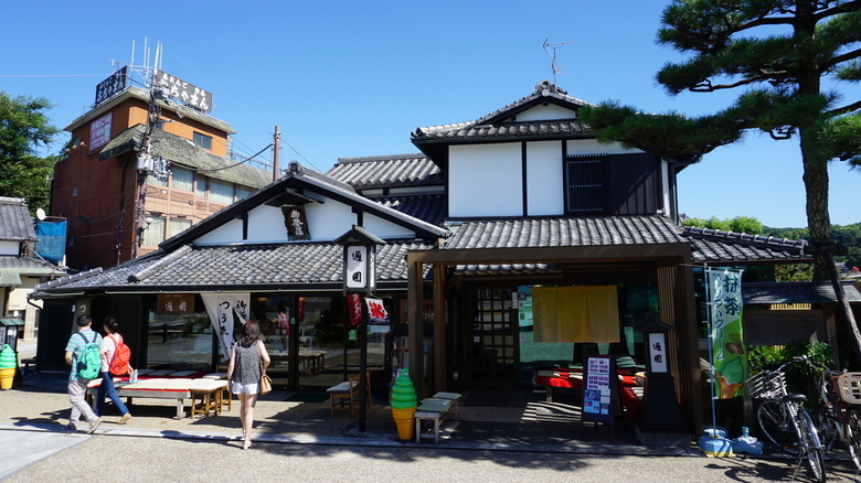 Exterior Tsuen Tea Uji Japan