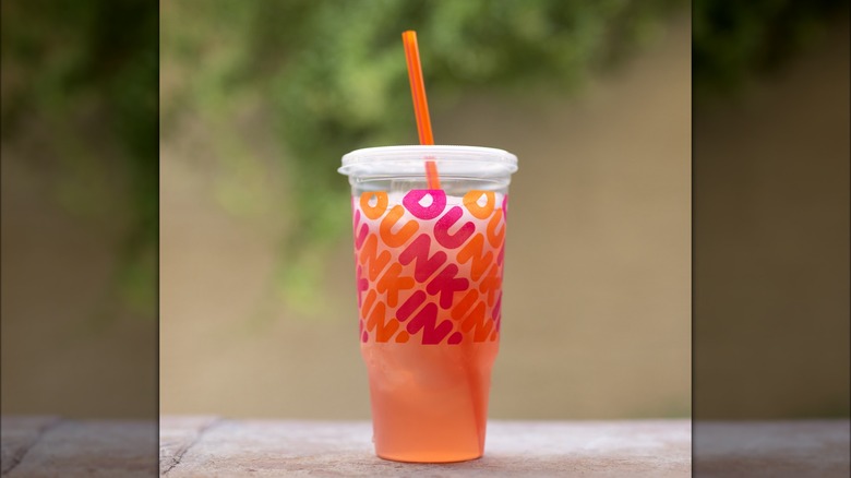 Dunkin' strawberry dragonfruit Refresher