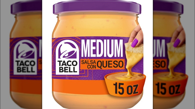 Taco Bell jarred medium salsa con queso