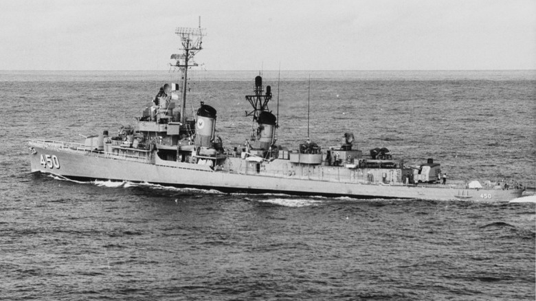 USS O'Bannon at sea