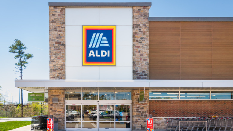 Aldi exterior