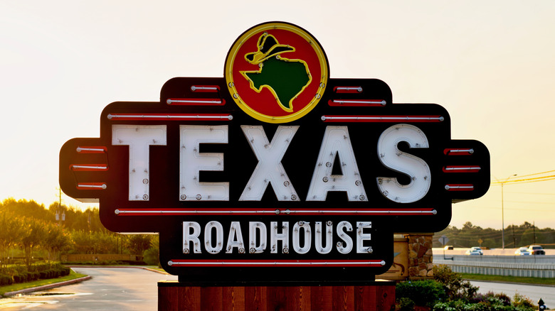 Texas Roadhouse signboard