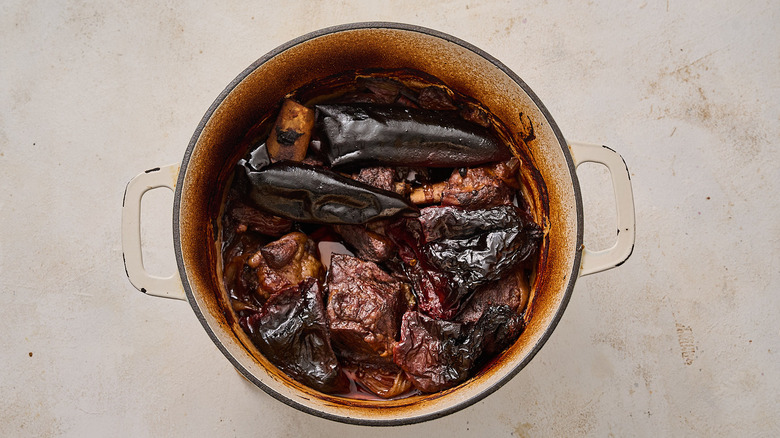beef short ribs cooked in pot
