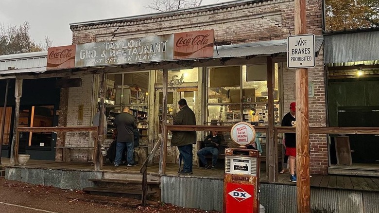 Taylor Grocery catfish cafe Mississippi